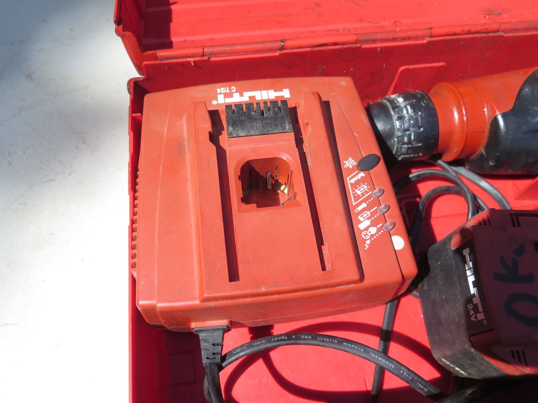 Hilti TE2 A SDS Plus Cordless Compact Rotary Hammer Kit In Hard Case hilti-te2-a-sds-plus-cordless-compact-rotary-hammer-kit-in-hard-case