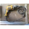 Image 3 : DeWalt DW272 VSR Drywall Screwdriver & Wal-Board 48" T-Square