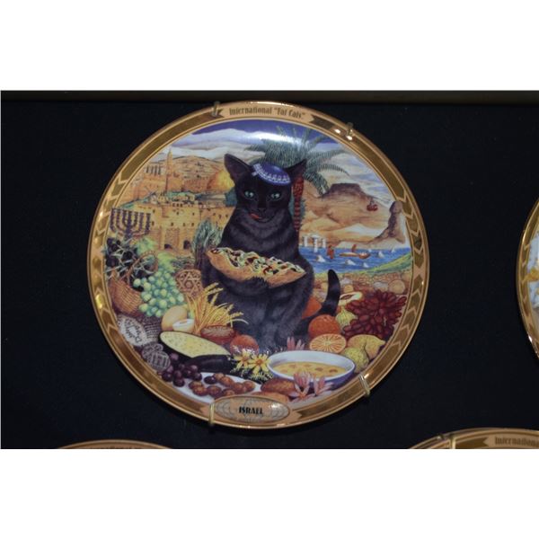 COLLECTION OF 8 INTERNATIONAL FAT CATS COLLECTOR PLATES & 2 FRANKLIN MINT PLATES (10 PCS)