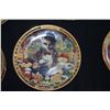 Image 9 : COLLECTION OF 8 INTERNATIONAL FAT CATS COLLECTOR PLATES & 2 FRANKLIN MINT PLATES (10 PCS)