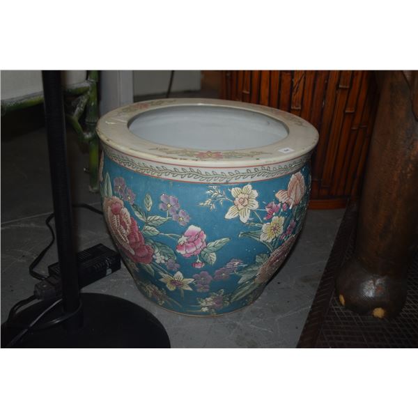 VINTAGE CHINESE PLANTER/FISHBOWL W/PINK & BLUE FLORAL MOTIF & GOLDFISH INTERIOR (3 PCS)