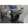 Image 2 : METAL HERON PEDESTAL TABLE W/GLASS TOP (19")