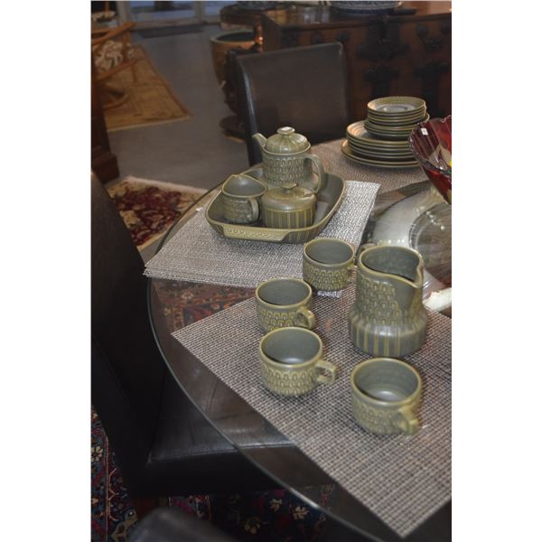 VINTAGE RETRO WEDGWOOD CAMBRIAN GREEN STONEWARE DISHES, CUPS, COFFEE POT, CREAMER, SUGAR & SERVING P