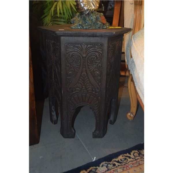 CARVED WOOD SIDE TABLE W/HEXAGONAL TOP