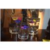 Image 2 : GLASS FLOWER VASES (3 SIZES) (1 CHIPPED) (6 PCS)