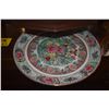 Image 6 : COLLECTION OF CHINESE BOWLS & PLATES (5 PCS) (DOES NOT INCLUDE STAND)