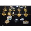 Image 2 : MIXED LOT: COLLECTION OF ASSORTED BOXES, RING HOLDER, PERFUME BOTTLE & BOTTLES OF GOLD FLECKS (14 PC