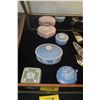 Image 1 : COLLECTION OF WEDGWOOD COVERED BOXES (5 PCS)