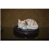 Image 1 : JAPANESE PORCELAIN WELCOME CAT RECLINING FIGURE (CHIP ON EAR) (9")