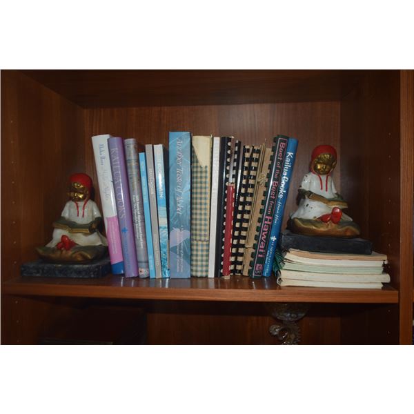 COLLECTION OF HAWAII COOKBOOKS & BOOK ENDS (28 PCS)