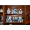 Image 1 : COLLECTION OF BLUE & WHITE FIGURES (11 PCS)
