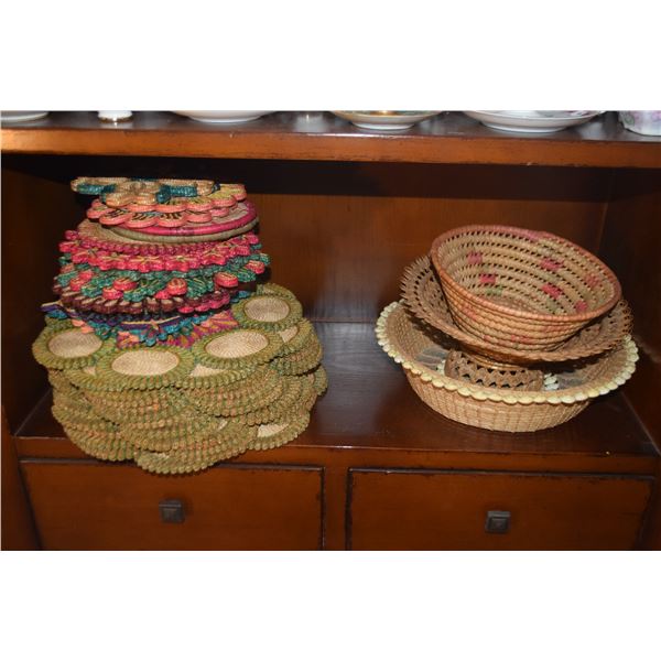WOVEN TRIVETS & BASKETS (33 PCS)
