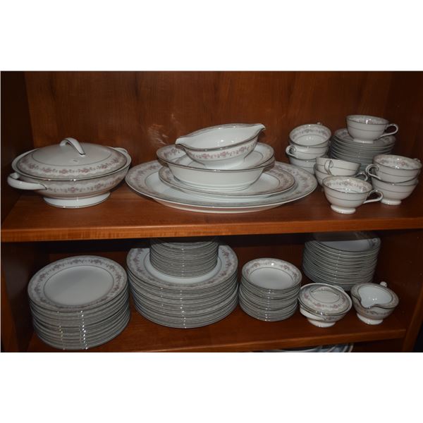 NORITAKE CHINA, GLENWOOD PATTERN (90 PCS)