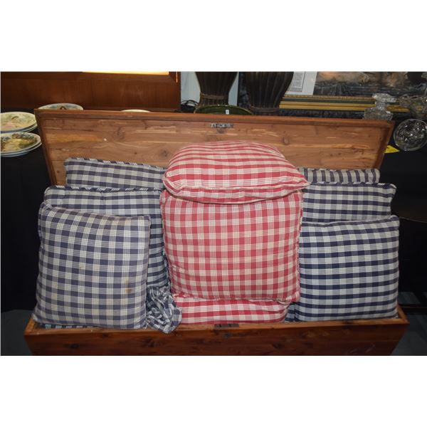 PALAKA PILLOWS (13 BLUE & 1 COVER & 8 RED) (26 PCS)