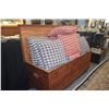 Image 1 : CEDAR CHEST (46 1/2" X 24 1/2")