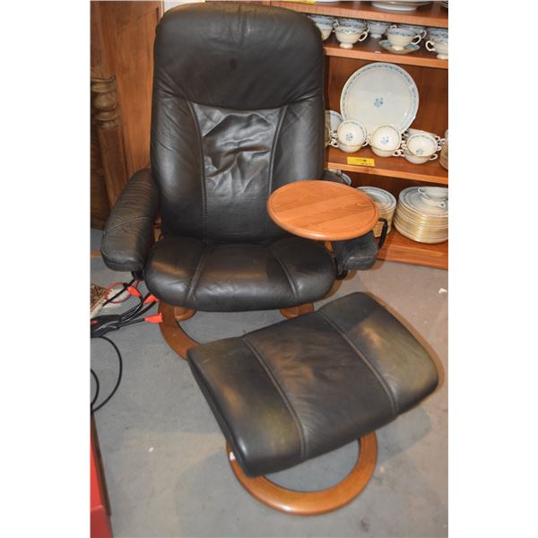 STRESSLESS RECLINING CHAIR W/OTTOMAN