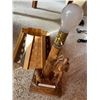 Image 3 : Quebec Wood Carving Lamp