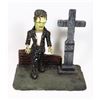 Image 1 : FRANKENSTEIN MONSTER DIORAMA (MOVABLE HEAD)