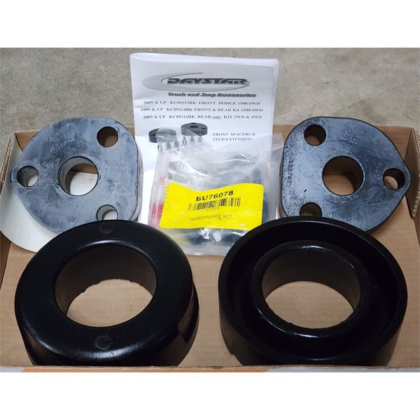 DAYSTAR FRONT SPACERS W/ STUD EXT. & REAR SPACERS