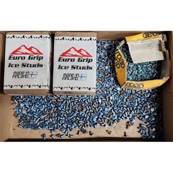 FLAT ASST. TIRE STUDS