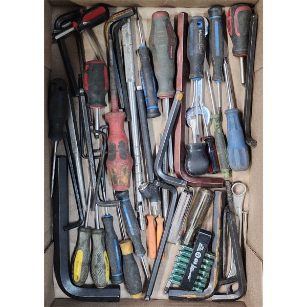 FLAT ASST. SCREWDRIVERS / HAND TOOLS