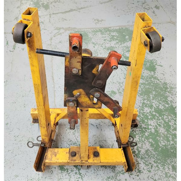2000 LB POWER FIST FOLDING ENGINE STAND
