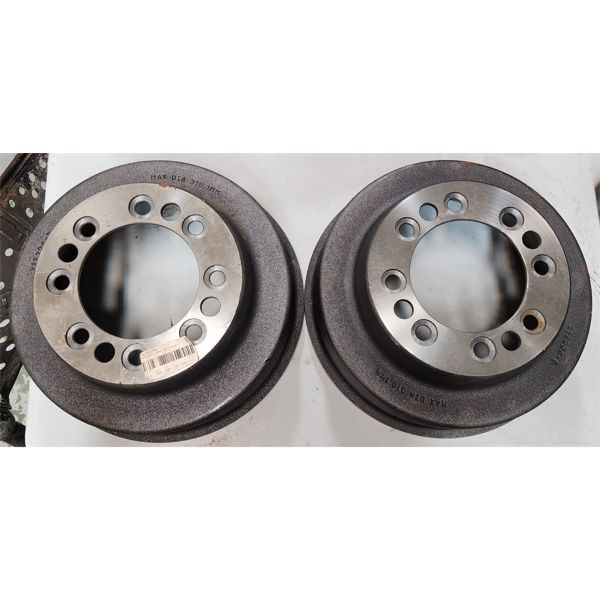 PAIR OF FORD REAR DRUM BRAKE