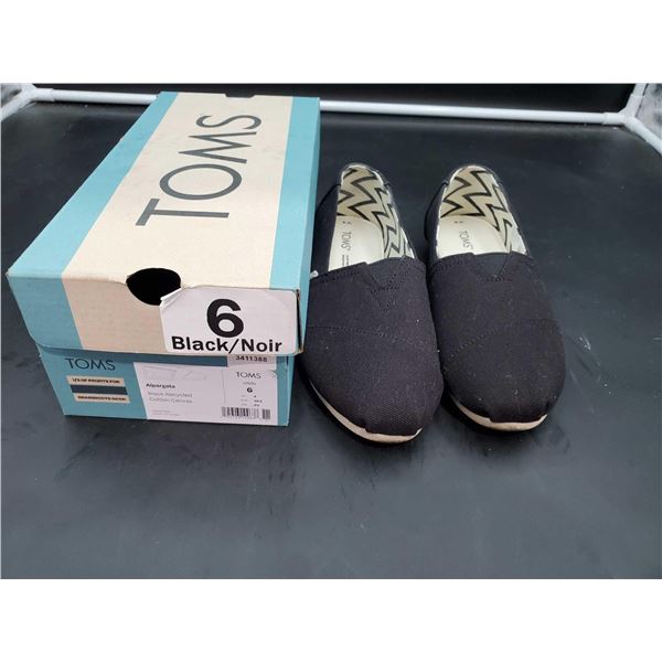 Toms Black Alpargata Shoes (Size 6 Women)
