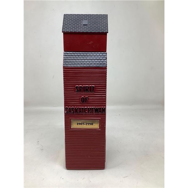 Alberta Distillery VINTAGE  Canadian Whiskey Sealed Elevator Decanter Spirit of Saskatchewan 1905-19