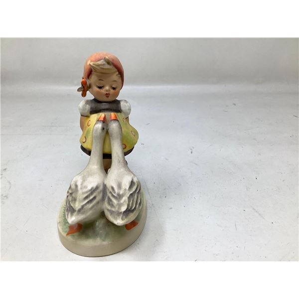 Vintage Hummel figurine - Goose Girl