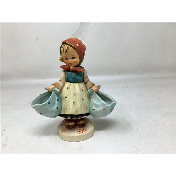 Vintage Hummel figurine - Gather Girl