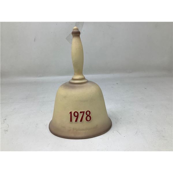 Vintage Hummel figurine - 1978 Bell
