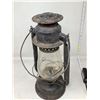 Image 4 : Vintage Oil Lantern - Large size Beacon