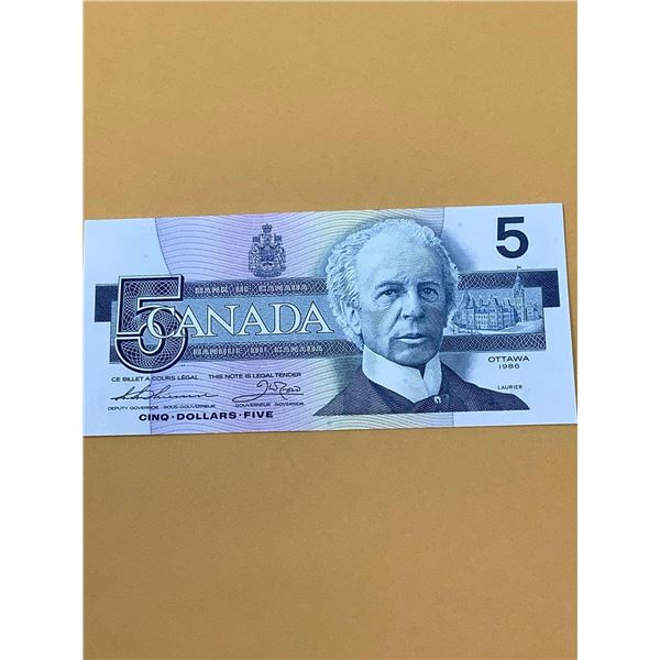 1986 Vintage Crisp $5.00 Bill