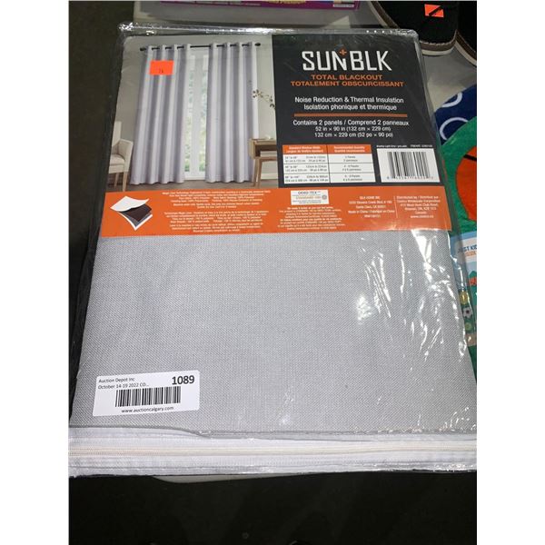 NEW SunBlk Total Blackout & Noise/Thermal Insulating Curtain Panels lot of 2 - 52 x 90 inch