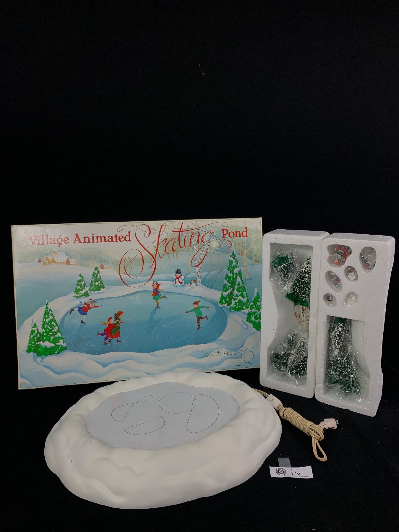 DEPARTMENT 56 CHRISTMAS HERITAGE VILLAGE SKATING POND #6545-5 IN BOX DEPARTMENT 56 CHRISTMAS HERITAGE VILLAGE SKATING POND #6545-5 IN BOX