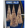 Image 2 : Indoor/Outdoor Decorative 3D Silhouette 3 Sizes of Trees