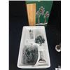 Image 2 : Deptartment 56 North Pole Woods Accessories.