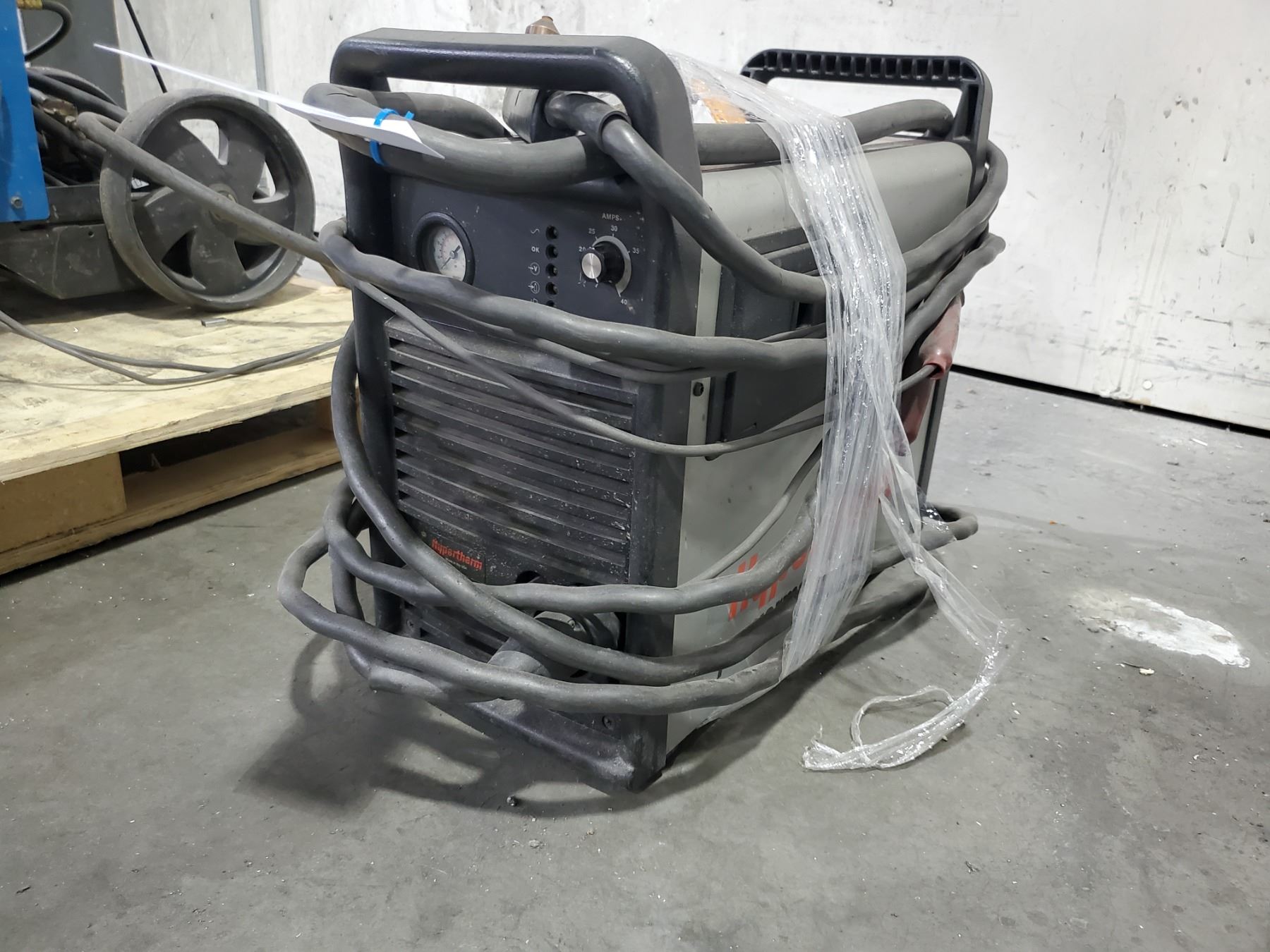 HYPERTHERM POWERMAX 600 PLASMA CUTTING SYSTEM MACHINE - Able Auctions