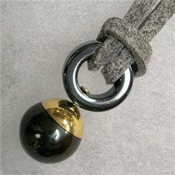 14K GOLD 10 MM BLACK TAHITIAN PEARL AND HEMATITE UNISEX PENDANT