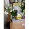 Image 2 : BOX OF VASES, ARTIFICIAL PLANTS, DECOR