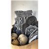 Image 2 : BOX OF 12 FOAM TOMBSTONES AND 6 FOAM SKULLS