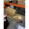 Image 1 : SHELF AND WOOD ORGANIZERS