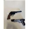 Image 7 : 2 BB GUNS ONE CO2 OTHER IS SPRING LOADED AS FOUND