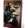 Image 4 : TRAY OF WATCHES
