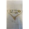 Image 1 : GOLD PLATED NECKLACE AND LOT OF SILVER PLATED RHINESTONE BROOCHES