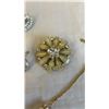 Image 8 : GOLD PLATED NECKLACE AND LOT OF SILVER PLATED RHINESTONE BROOCHES