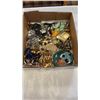 Image 1 : TRAY OF JEWELRY