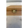 Image 8 : WOOD BOX WITH LOT OF QUARTZ WATCHES