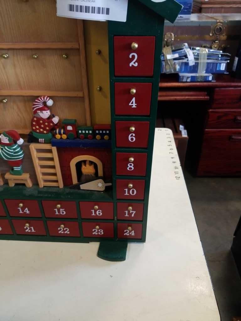 WOOD ADVENT CALENDAR Big Valley Auction WOOD ADVENT CALENDAR Big Valley Auction